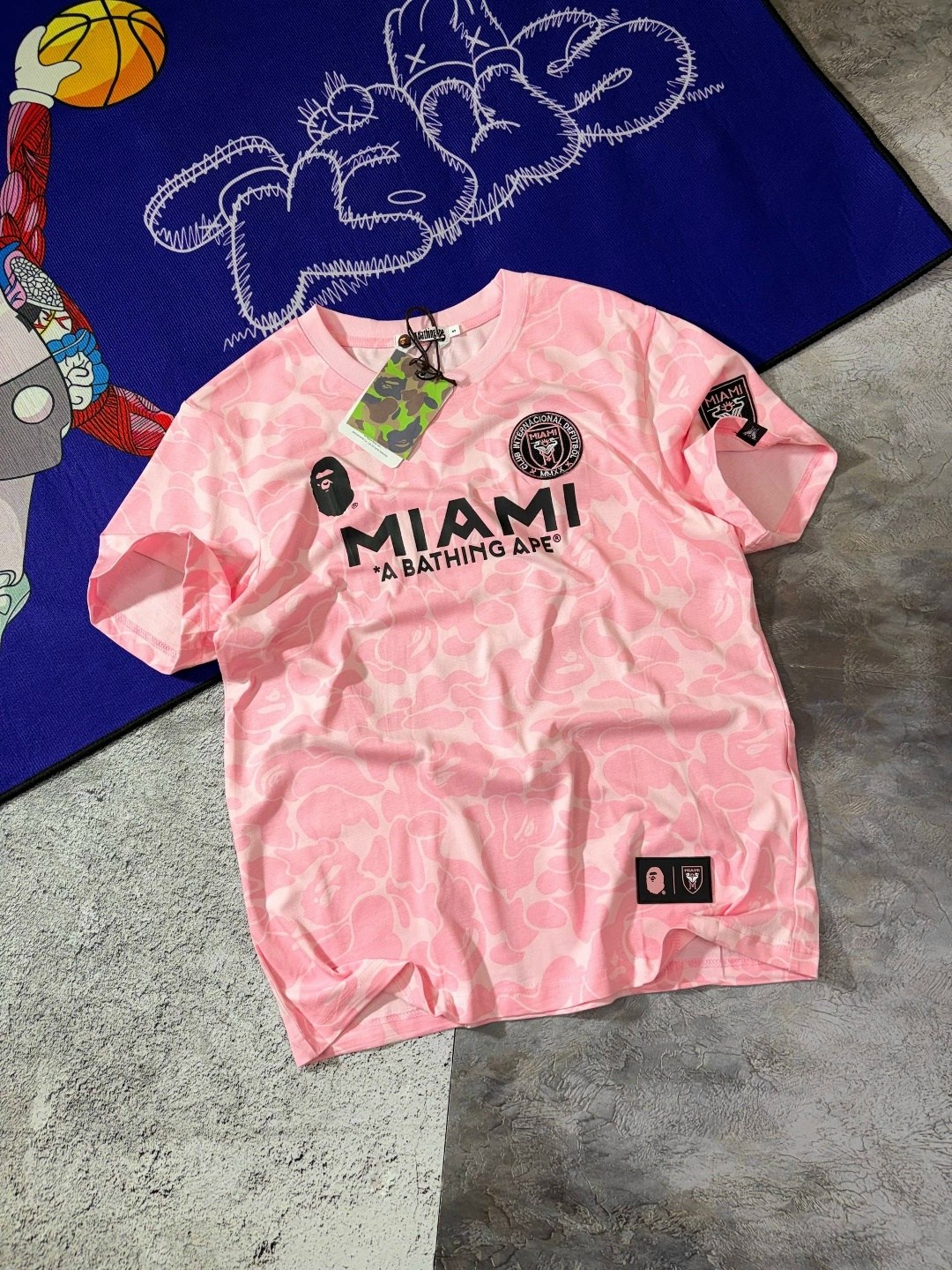 футболка bape inter miami синтетика белая 2xl,футболка bape,футболка bape inter miami,футболка футбольная интер майями bape,мужская футболка