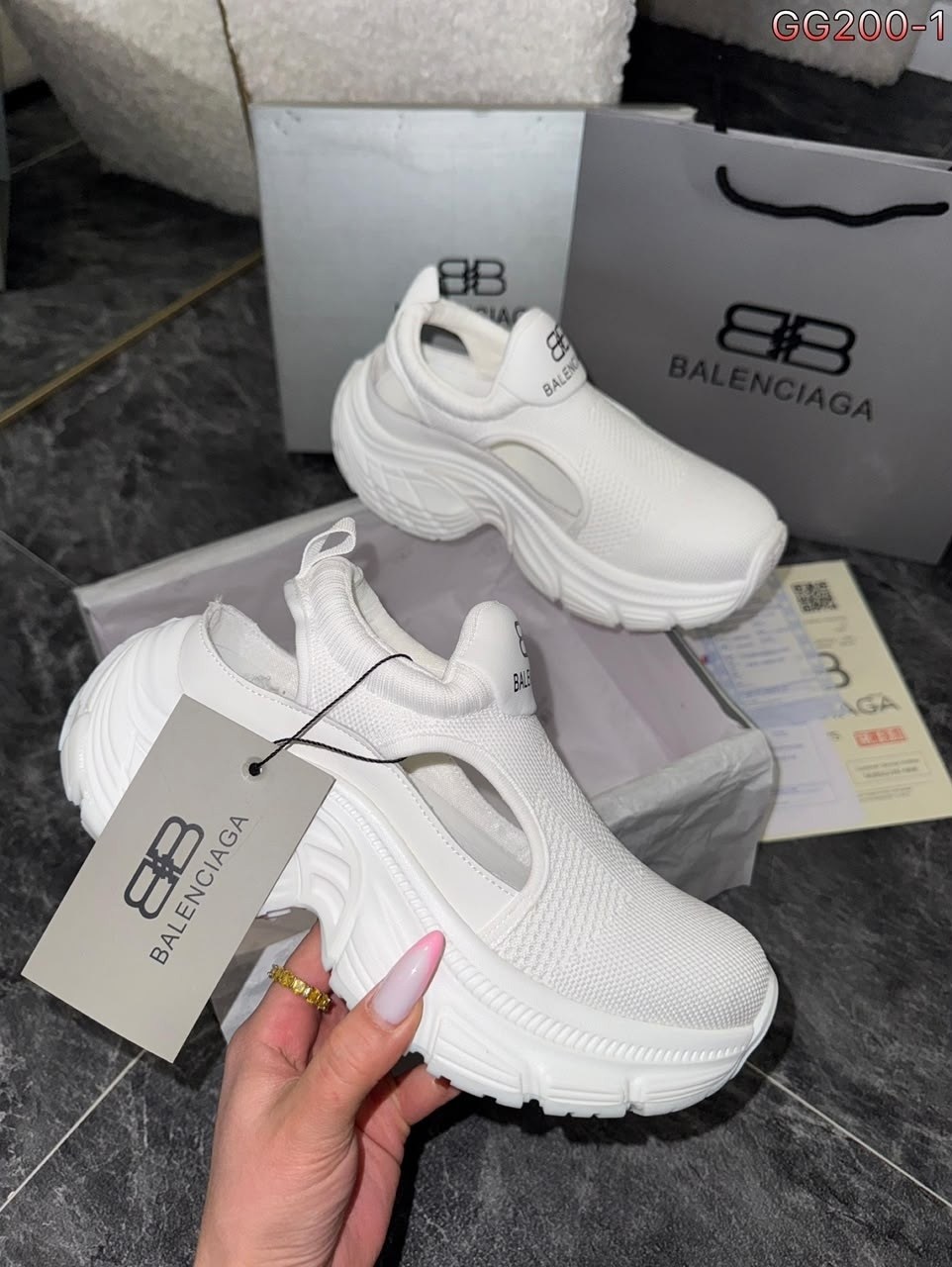 кроссовки женские balenciaga,босоножки balenciaga,кроссовки balenciaga,кроссовки на высокой подошве,сандалии balenciaga