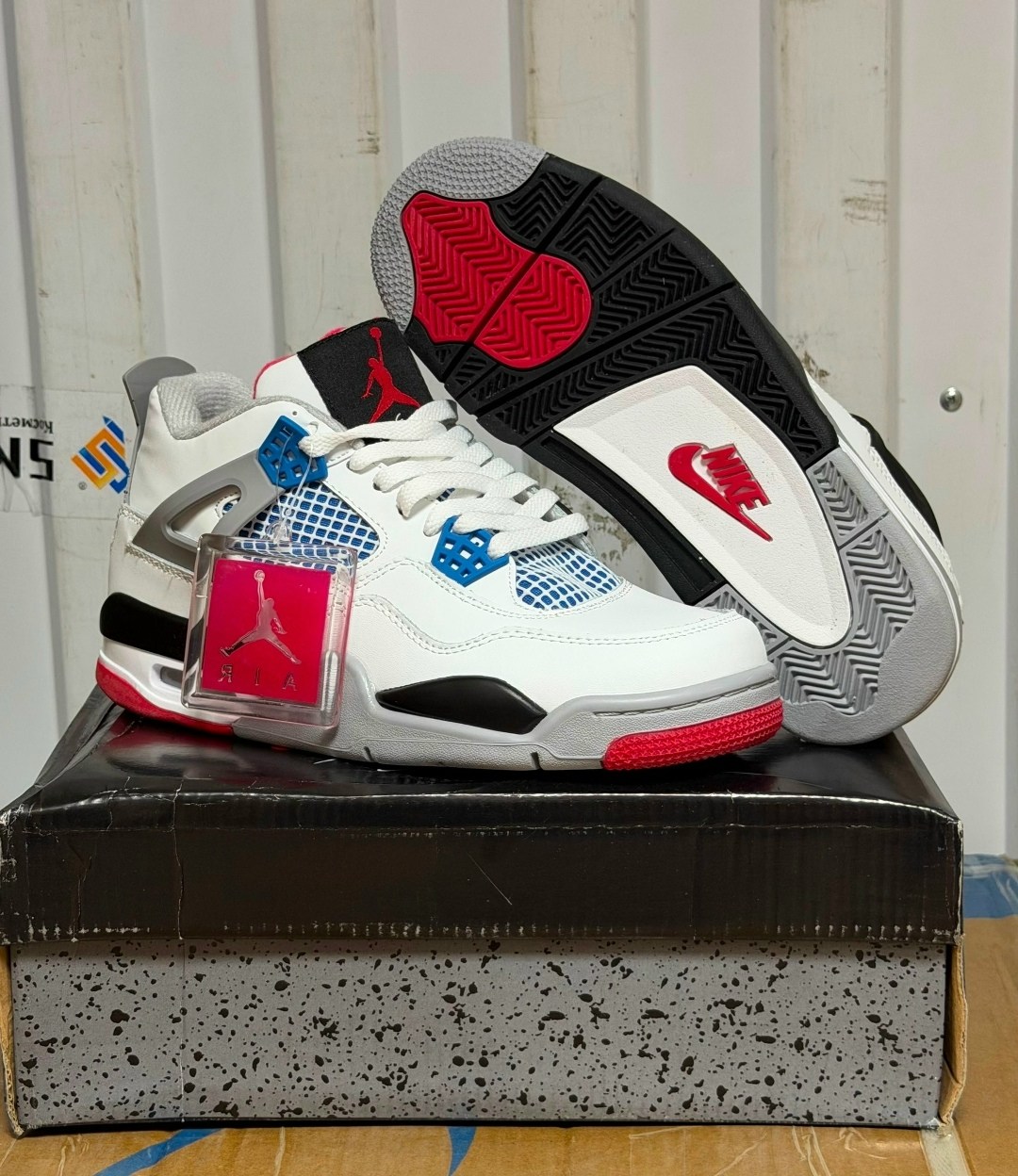 баскетбольная ,кроссовки nike air jordan 4 retro,air jordan 4,кроссовки для баскетбола,кроссовки nike air jordan 4