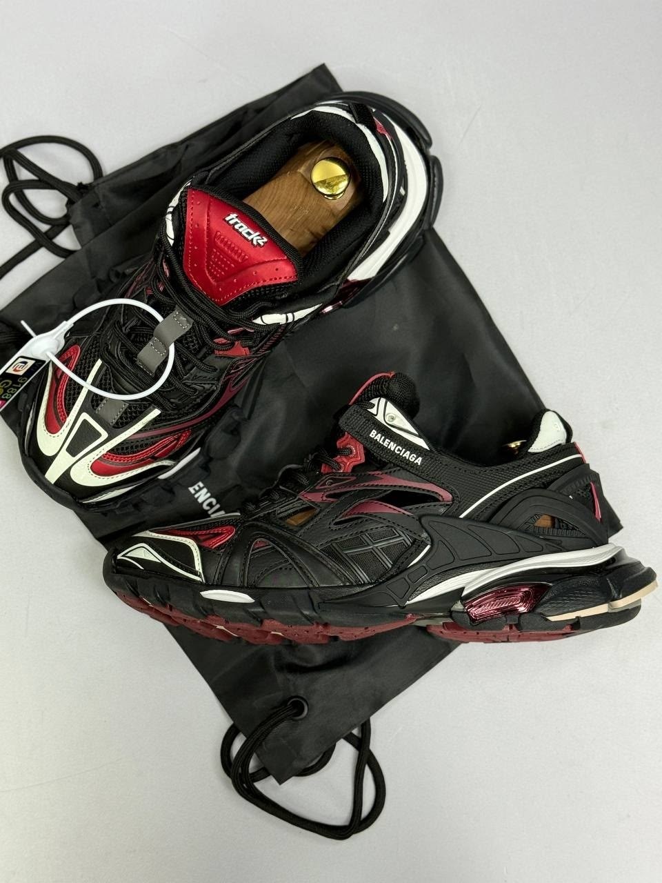 кроссовки balenciaga track 2,balenciaga track 2 black and red,кроссовки balenciaga,кроссовки balenciaga track 2.0 sneakers black/red,кроссовки balenciaga track 2.0 "black/red/white"