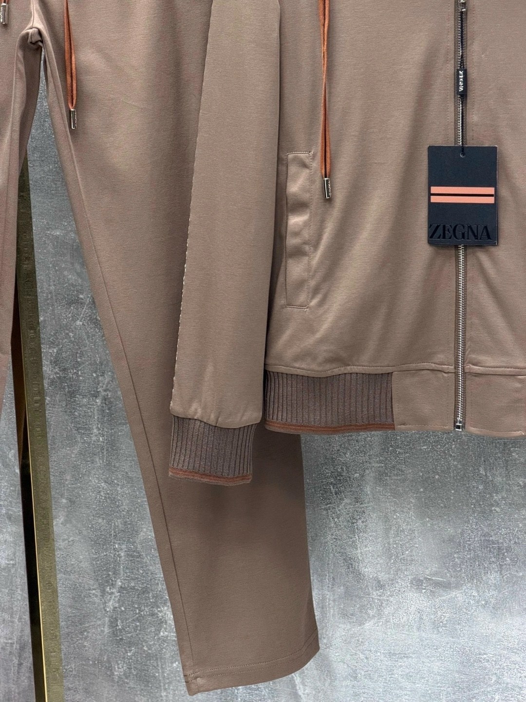 спортивный костюм brunello cucinelli,спортивный костюм loro piana,спортивный костюм kiton,костюм спортивный,костюм brunello cucinelli