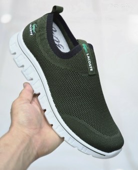 Кроссовки
