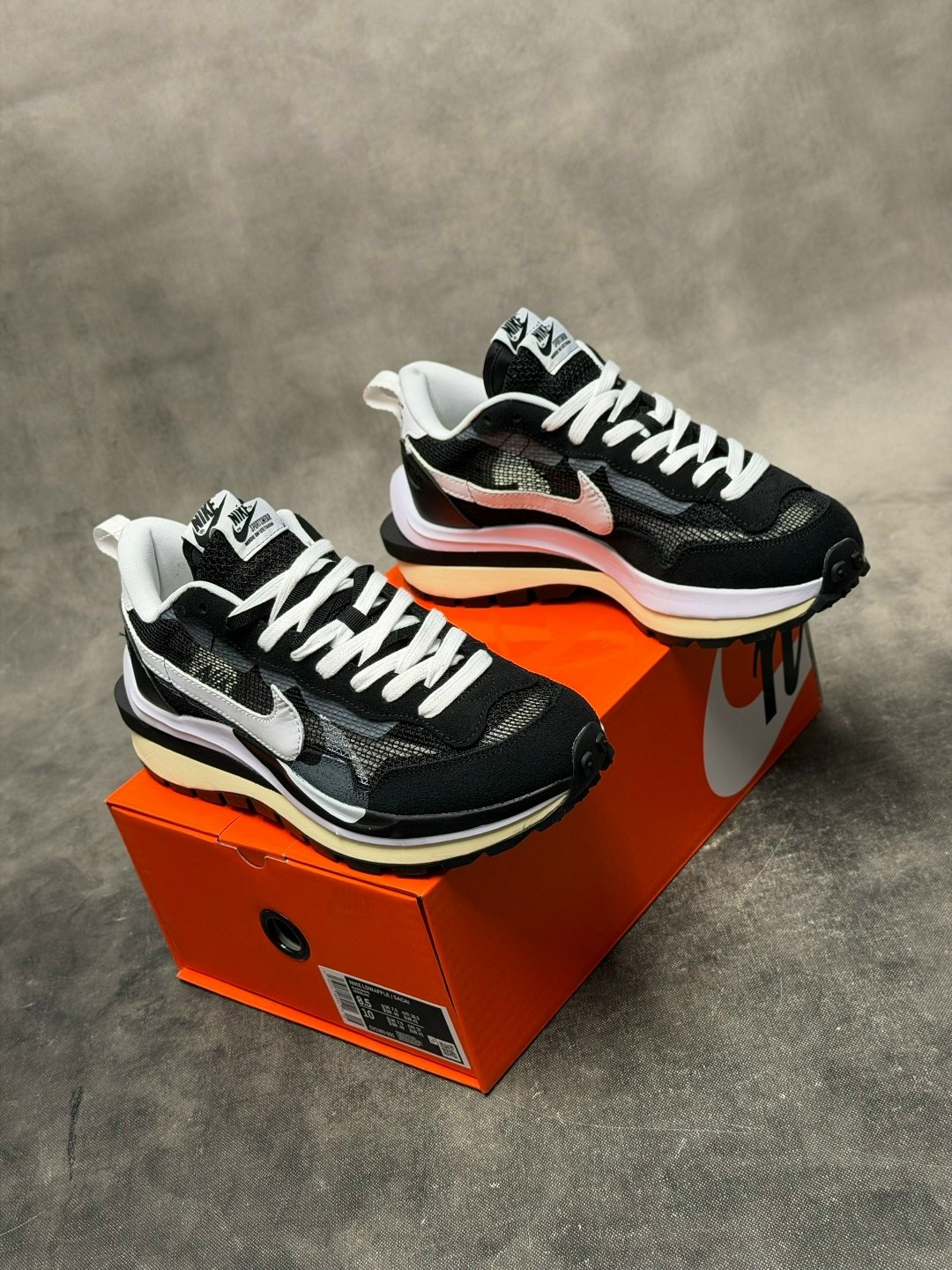 nike vaporwaffle sacai black white,кроссовки sacai x nike vaporwaffle,nike sacai,кроссовки sacai x nike vapor waffle,nike vapowaffle x sacai black white cv1363-001