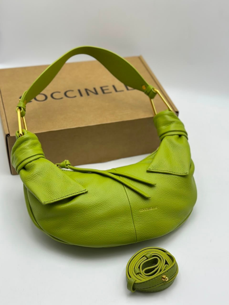 сумка,сумка coccinelle,женская сумка,сумочка для женщин,синяя сумка