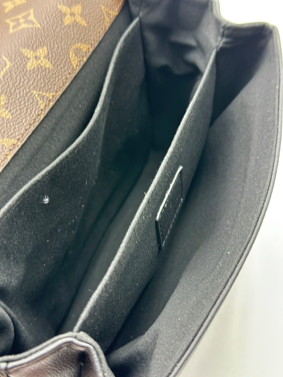 сумка louis vuitton женская,louis vuitton сумка,сумка louis vuitton pochette metis,женская сумка louis vuitton lockme a125261 22/16 см чёрная,louis vuitton pochette