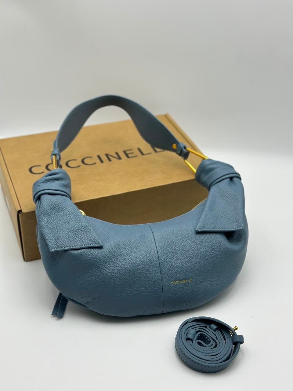 сумка,сумка coccinelle,женская сумка,сумочка для женщин,синяя сумка