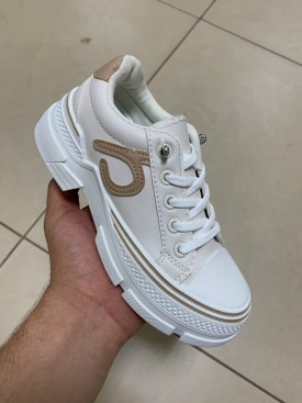 Кроссовки