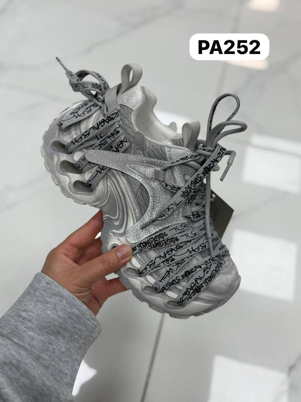 кроссовки женские balenciaga,женские кроссовки,balenciaga кроссовки,кроссовки баленсиага женские,кроссовки balenciaga женские розовые