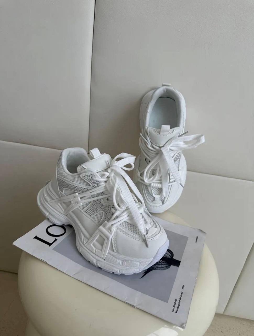 ,кроссовки balenciaga женские,кроссовки женские,женские кроссовки balenciaga блестящие со стразами,кроссовки замш