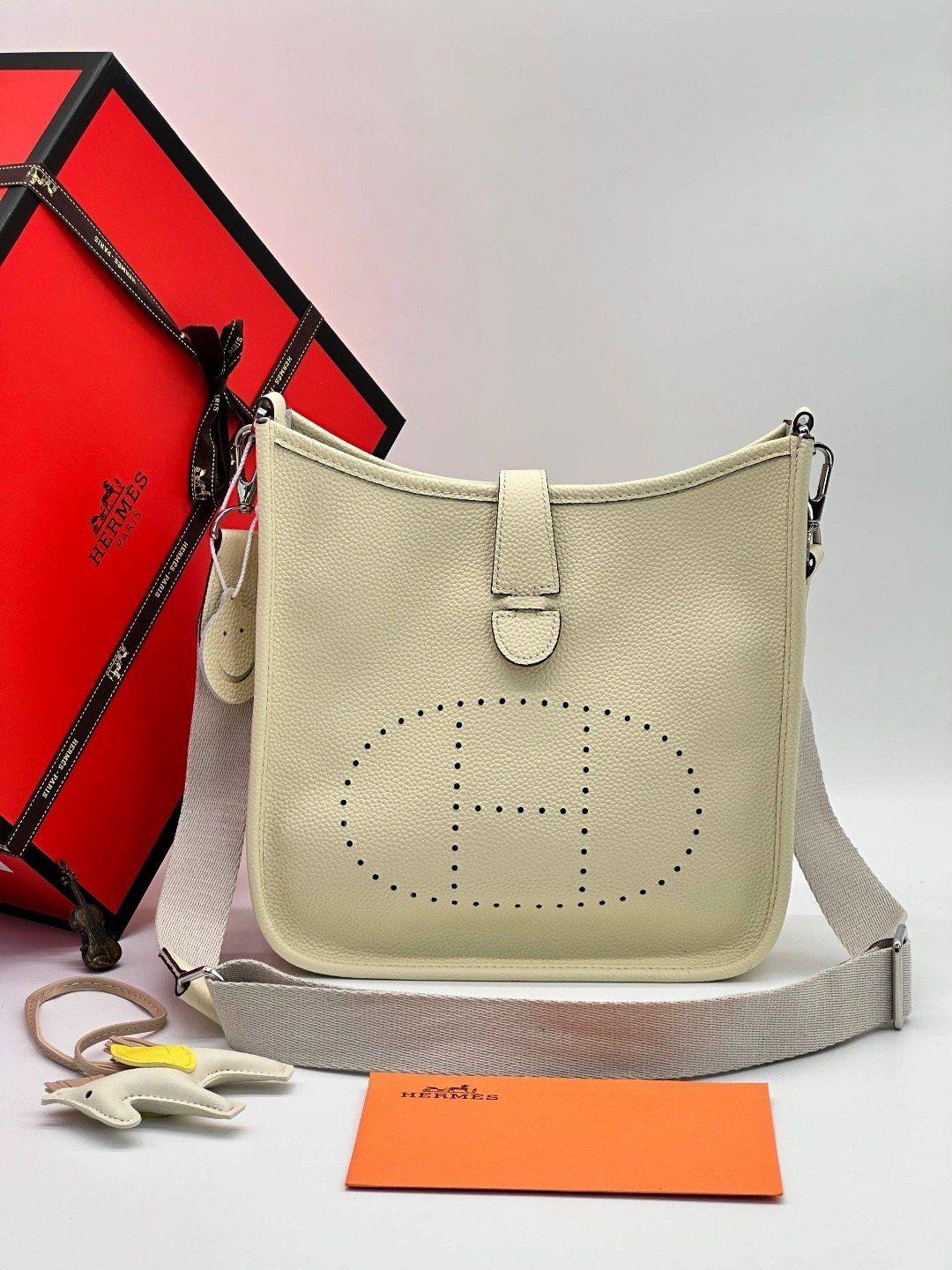 сумка hermes evelyne,hermes сумка,сумка эрмес,hermes женская сумка,сумка гермес
