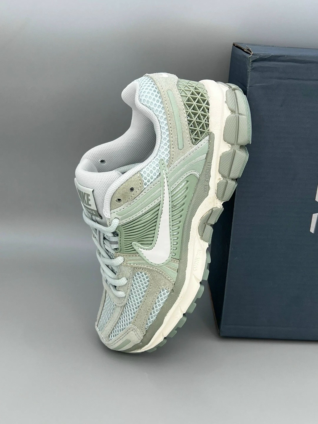 кроссовки nike zoom vomero 5,nike air zoom vomero 5,кроссовки nike air zoom vomero 5,кроссовки nike air zoom vomero,nike zoom vomero 5
