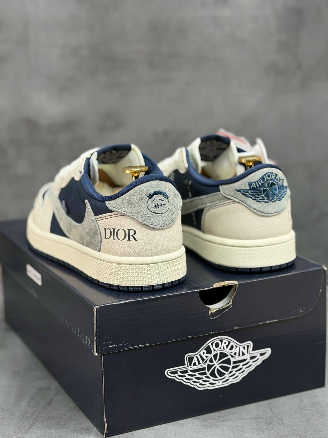 кроссовки nike air jordan 1 low x travis scott,кроссовки nike air jordan 1 low,кроссовки travis scott x nike air jordan 1,кроссовки travis scott x air jordan 1 low,кроссовки мужские nike air jordan 1