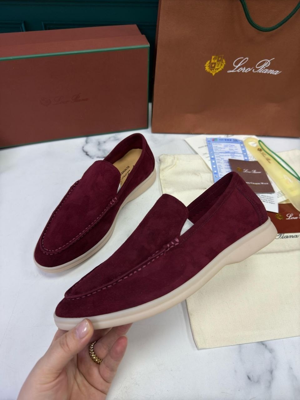 ,лоферы loro piana,мокасины лоро пиано мужские,замшевые лоферы loro piana,loro piana бордовые лоферы