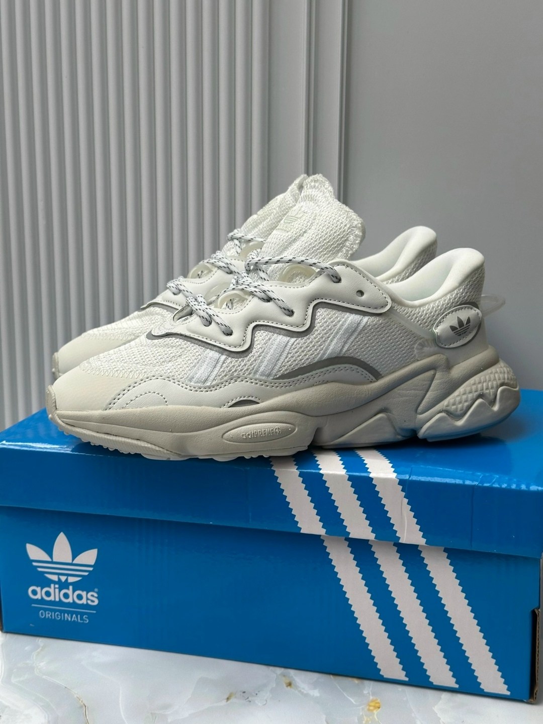 кроссовки adidas ozweego,женские кроссовки adidas ozweego,кроссовки ozweego originals adidas,кроссовки adidas ozweego originals adidas цвет бежевый серый,кроссовки adidas ozweego adidas