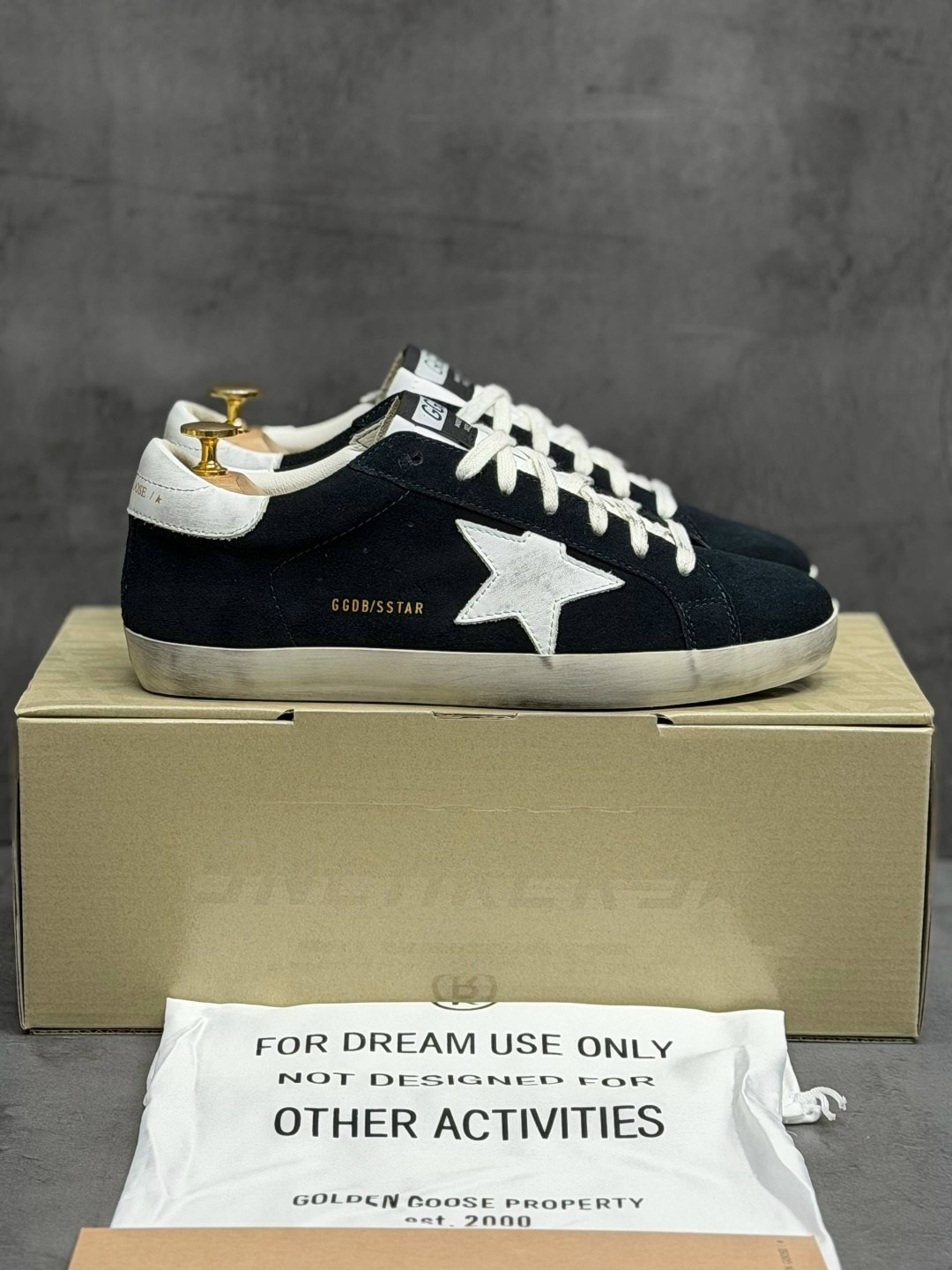 ,кроссовки golden goose,кроссовки golden goose superstar distressed black silver,кеды golden goose,golden goose sneakers