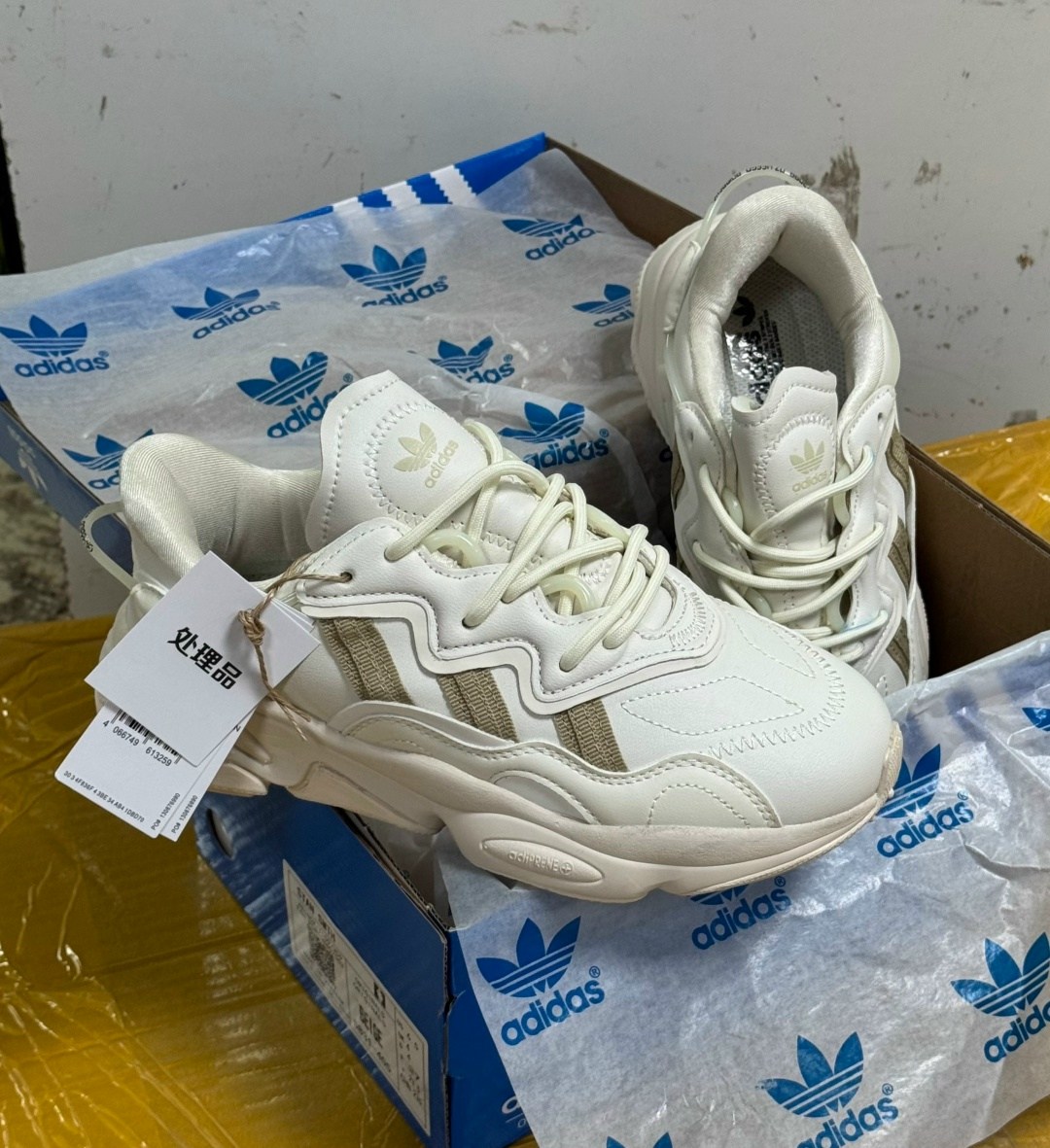 кроссовки adidas ozweego,кроссовки ozweego originals adidas,женские кроссовки adidas ozweego,женские кроссовки adidas originals ozweego,adidas originals ozweego