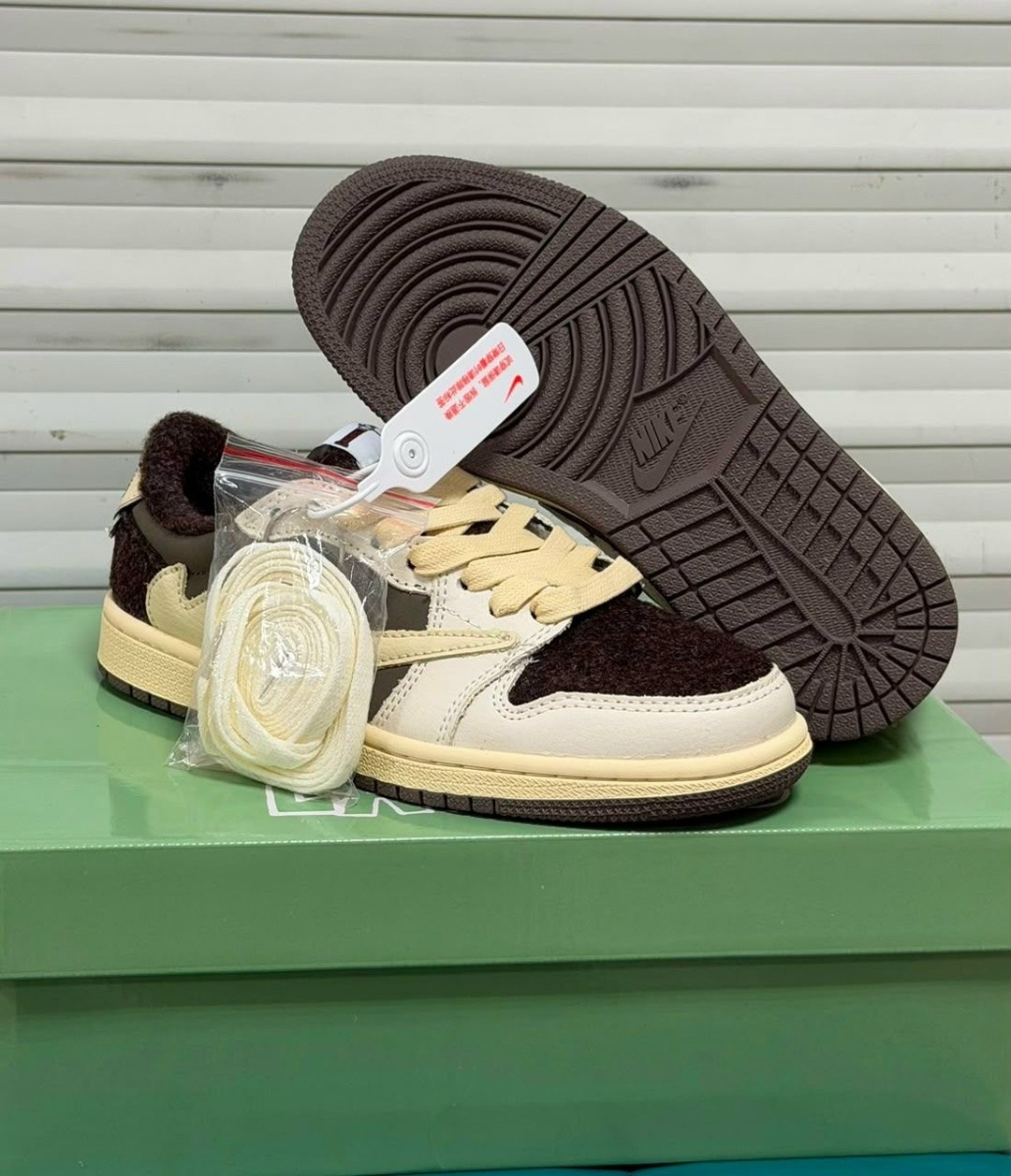 кроссовки nike air jordan 1 low x travis scott x labubu,кроссовки air jordan 1 low x travis scott 'shy pink' unisex,кроссовки travis scott x air jordan 1 low,кроссовки nike air jordan 1 low,кроссовки