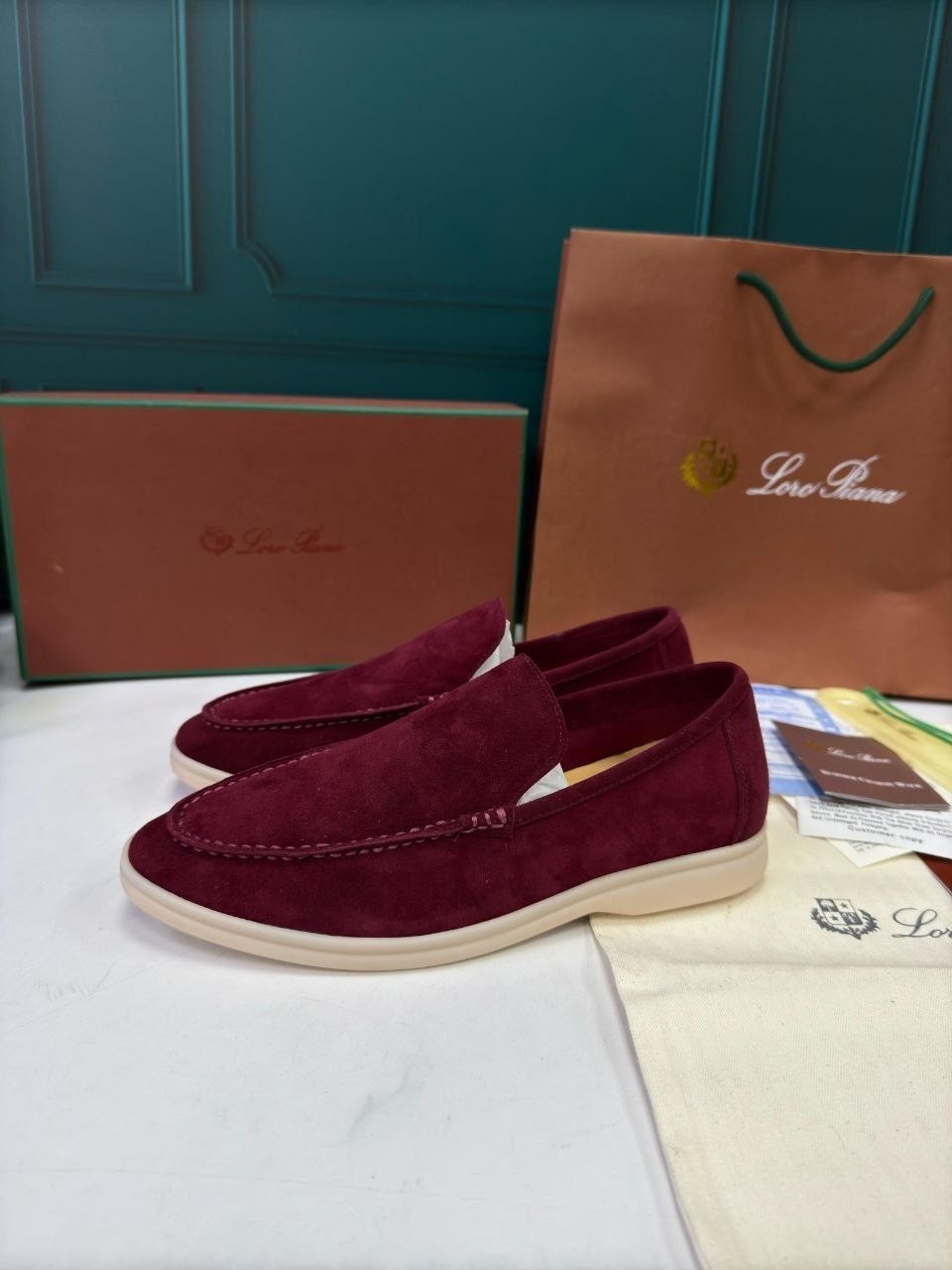,лоферы loro piana,мокасины лоро пиано мужские,замшевые лоферы loro piana,loro piana бордовые лоферы