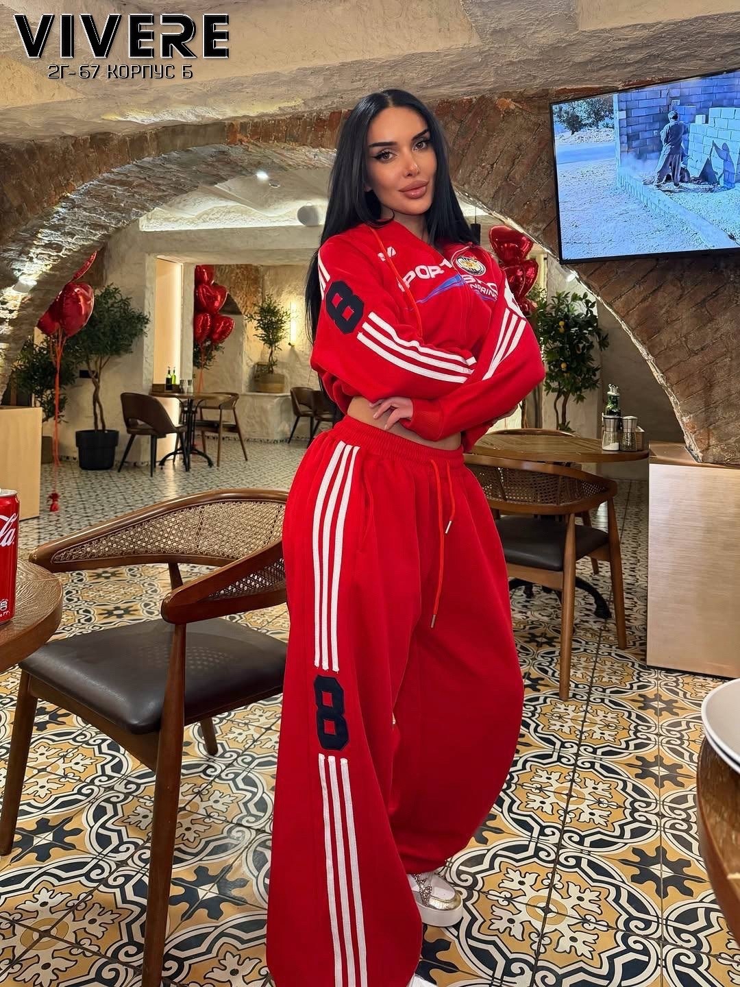 женский спортивный костюм adidas,женский спортивный костюм,женский костюм в спортивном стиле,костюм спортивный,спортивный женский костюм красный