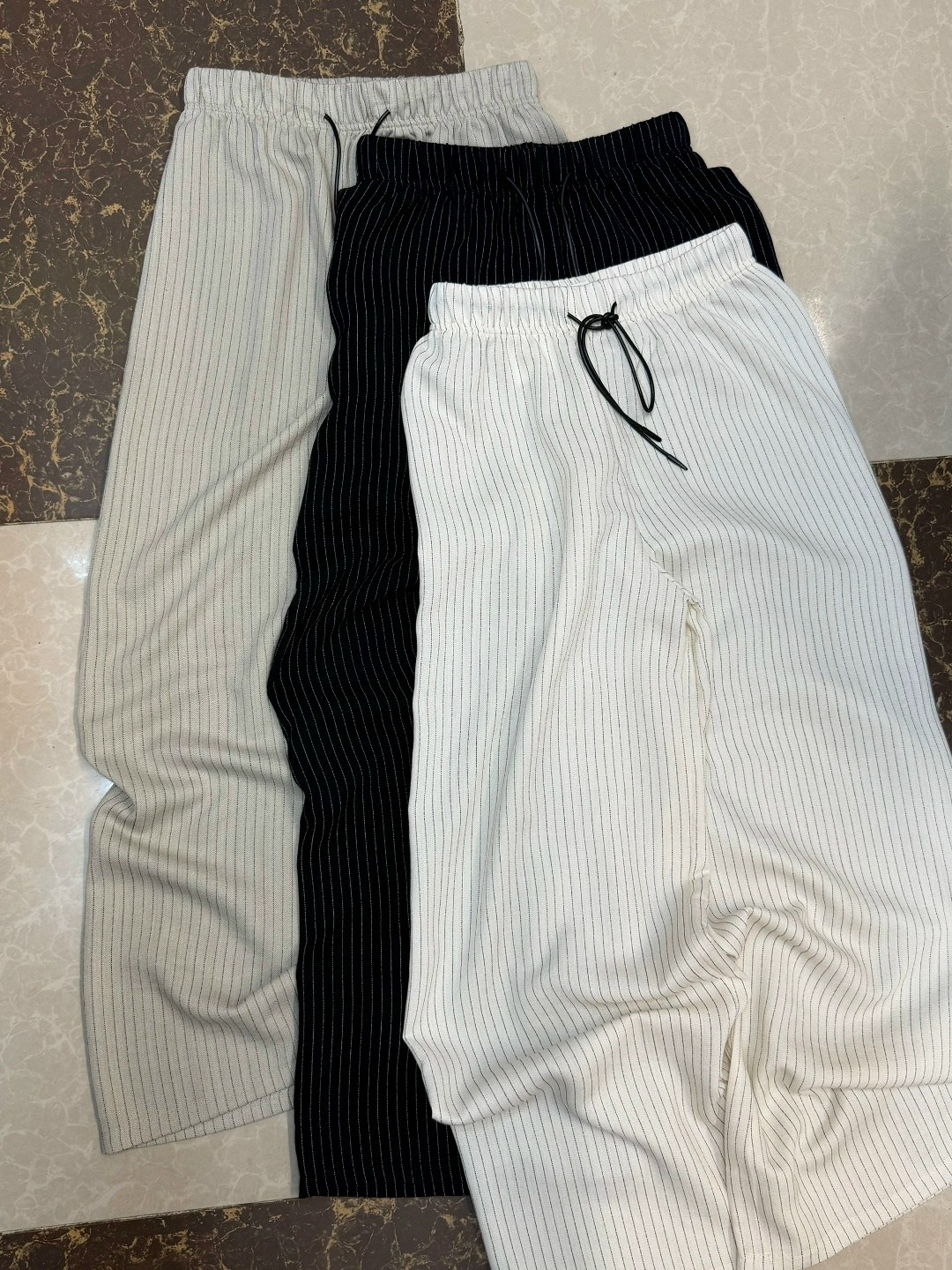 женская пижама с брюками,пижама шелковая с рубашкой и штанами luv wear,пижама женская,пижама со штанами шелковая с рубашкой olmalife,модные брюки