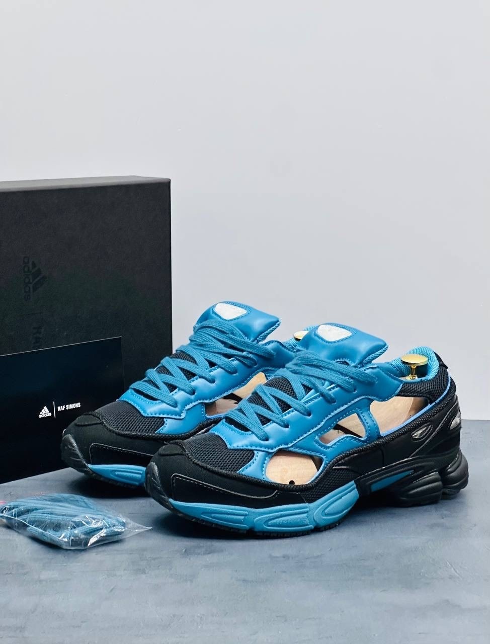 raf simons x adidas replicant ozweego,adidas raf simons ozweego replicant,adidas x raf simons replicant ozweego black & colonial blue,кроссовки adidas raf simons x replicant ozweego teal limited editi