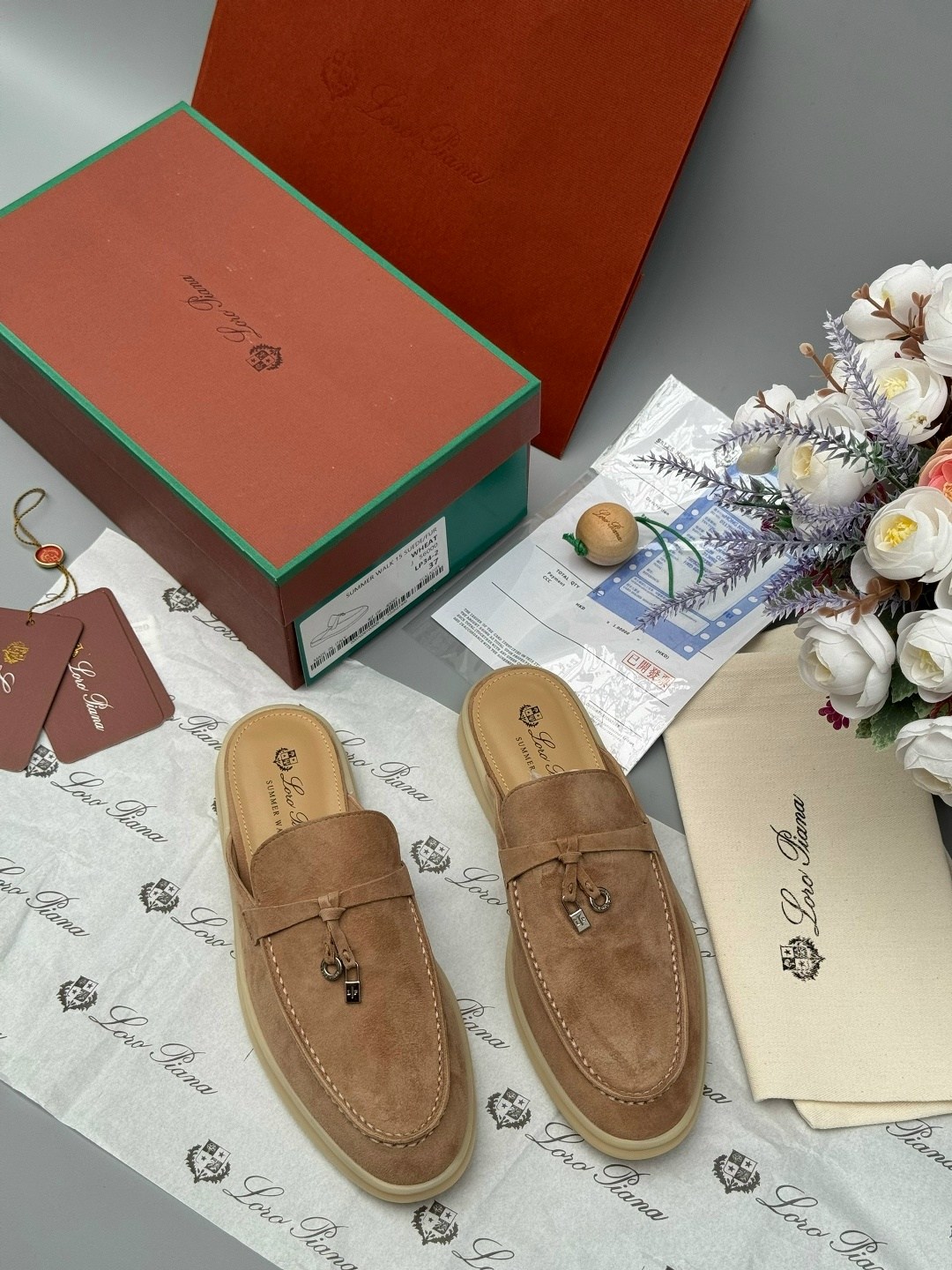 мюли loro piana,,лоферы loro piana,женские лоферы loro piana,женские замшевые мюли loro piana бежевые