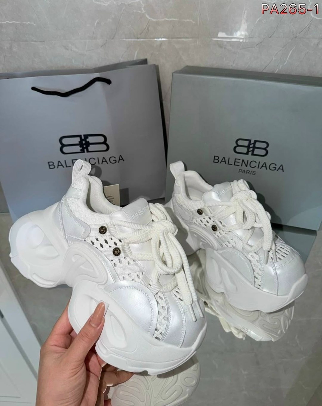 кроссовки женские balenciaga,кроссовки спортивные balenciaga,кроссовки 3xl sneaker массивные на шнуровке balenciaga,кроссовки баленсиага 3xl balenciaga 566662218,кроссовки balenciaga