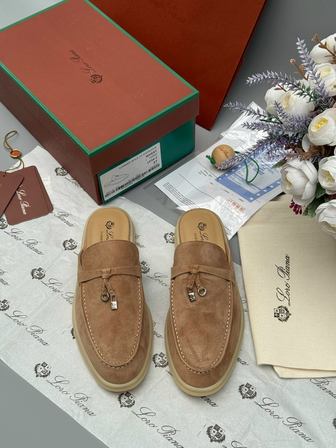мюли loro piana,,лоферы loro piana,женские лоферы loro piana,женские замшевые мюли loro piana бежевые