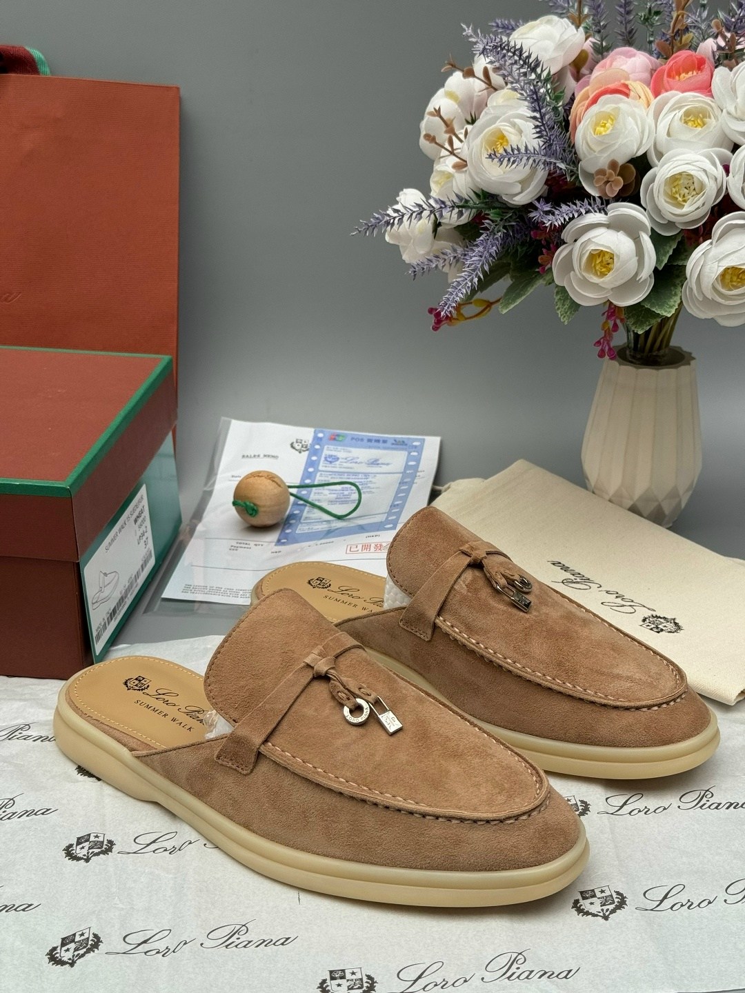 мюли loro piana,,лоферы loro piana,женские лоферы loro piana,женские замшевые мюли loro piana бежевые