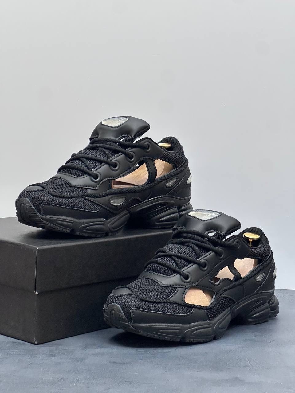 кроссовки adidas ozweego 2 x raf simons цвет черный,adidas raf simons ozweego 3,кроссовки adidas raf simons ozweego 3 black,adidas raf simons ozweego,adidas ozweego 2 raf simons черные