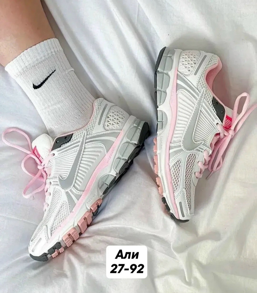 женские кроссовки nike,женские кроссовки найк,женские кроссовки,кроссовки nike zoom vomero 5,кроссовки