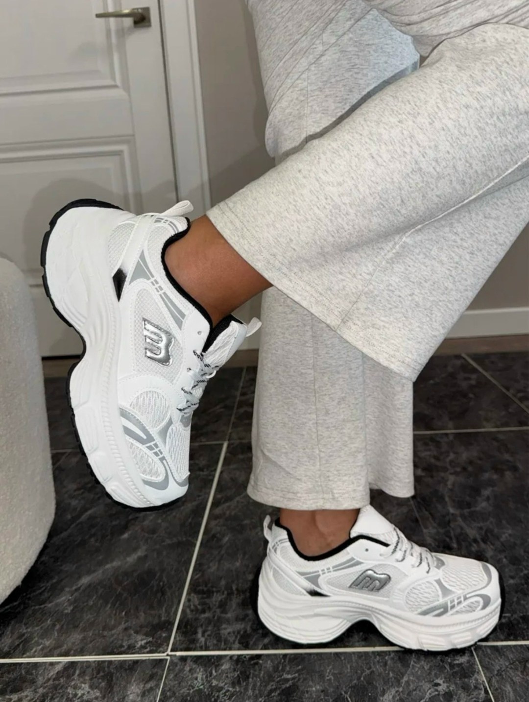 кроссовки женские,женские кроссовки balenciaga,кроссовки белые,кроссовки модные,кроссовки женские белые