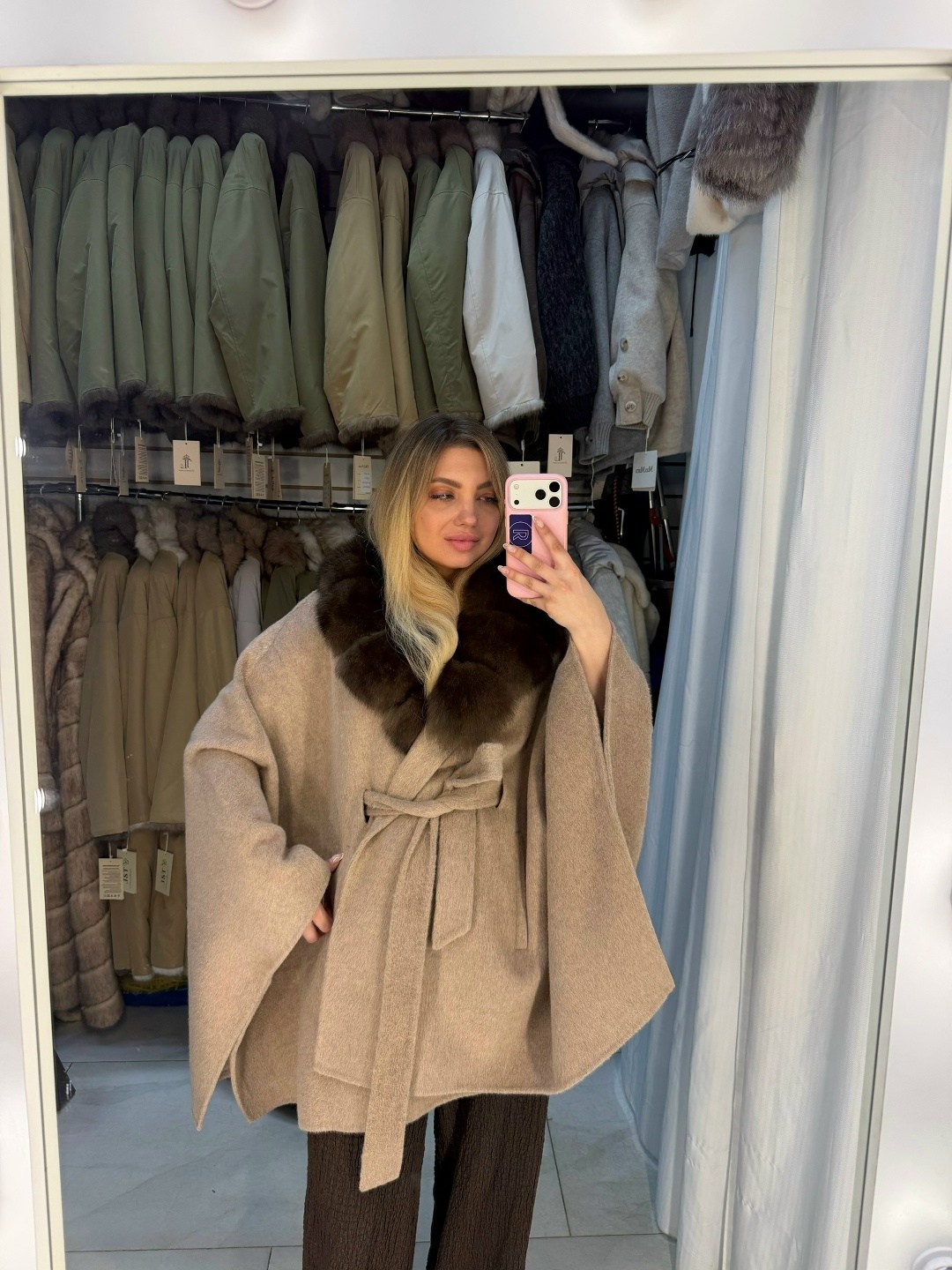 пончо с мехом,пончо из кашемира с финским песцом yana kraft brand,пальто пончо,пончо длинное,пальто с мехом