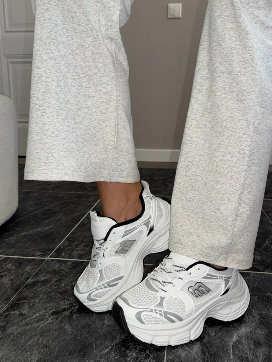 кроссовки женские,женские кроссовки balenciaga,кроссовки белые,кроссовки модные,кроссовки женские белые