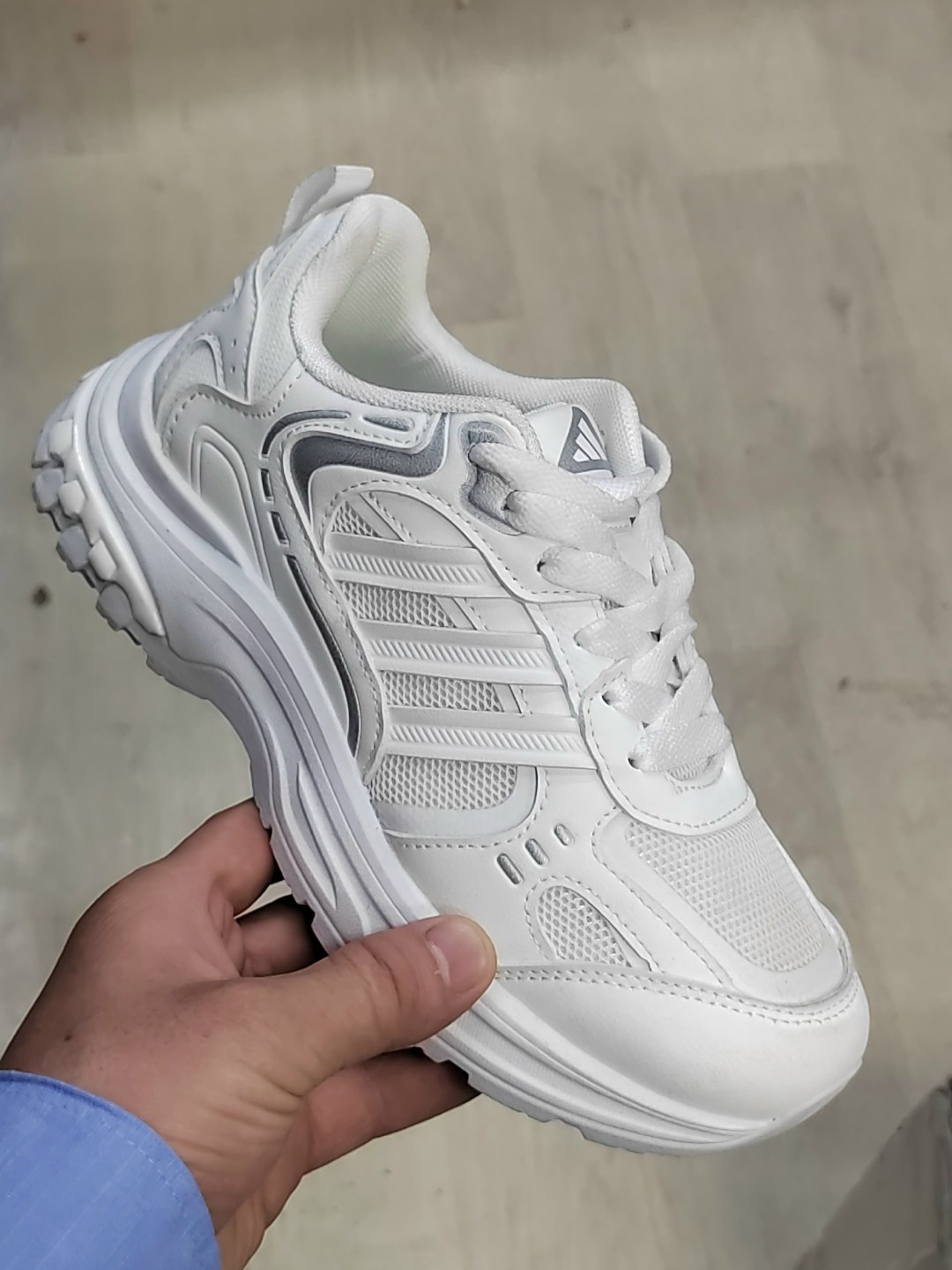 кроссовки nike initiator,кроссовки nike,nike initiator,кроссовки,женские беговые кроссовки initiator от finish line nike белый