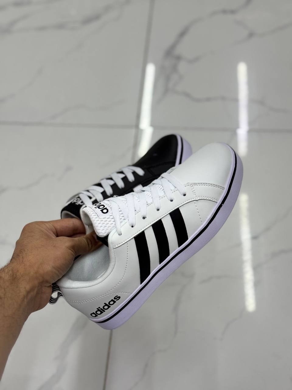 ,кроссовки adidas,мужская спортивная  adidas,кроссовки мужские adidas,кроссовки мужские адидас