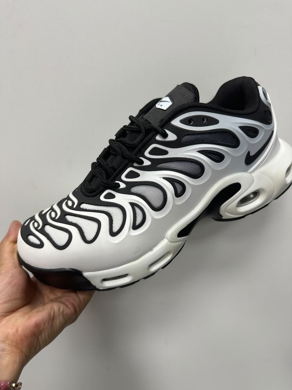 nike air max plus drift light smoke grey,кроссовки nike air max plus,кроссовки air max tn plus nike,nike air max tn plus,nike air max plus drift