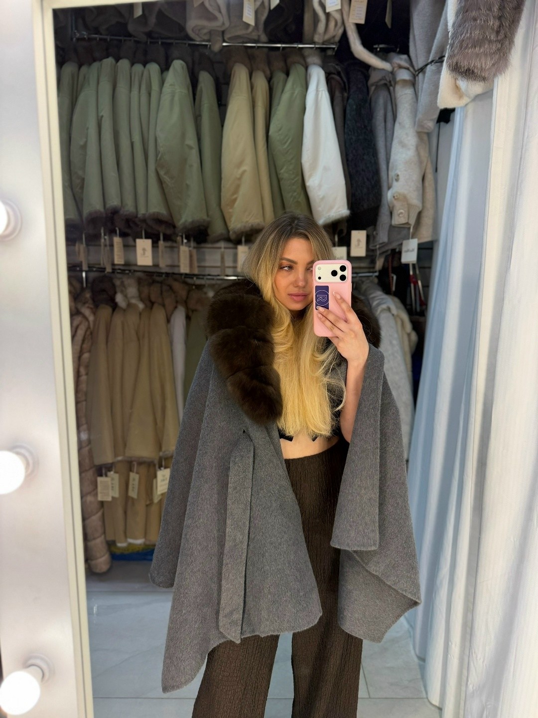 пончо с мехом,пончо из кашемира с финским песцом yana kraft brand,пальто пончо,пончо длинное,пальто с мехом