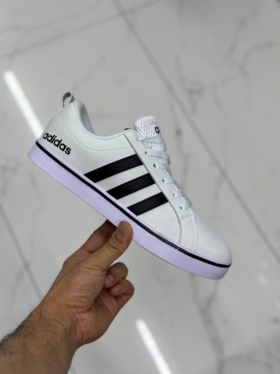 ,кроссовки adidas,мужская спортивная  adidas,кроссовки мужские adidas,кроссовки мужские адидас
