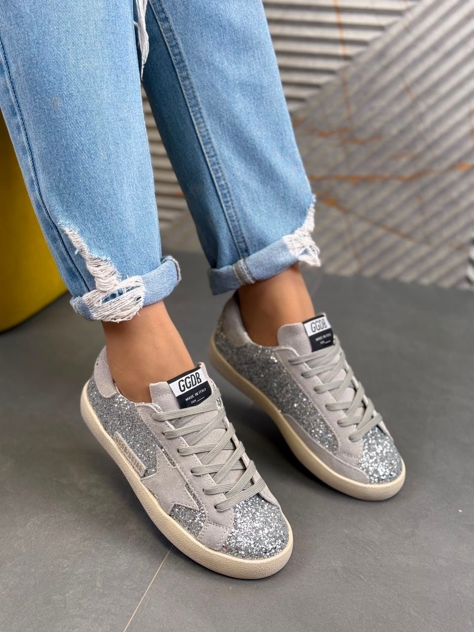 ,golden goose кроссовки,кеды golden goose,кроссовки golden goose wmns superstar ice silver кремовые,кроссовки модные