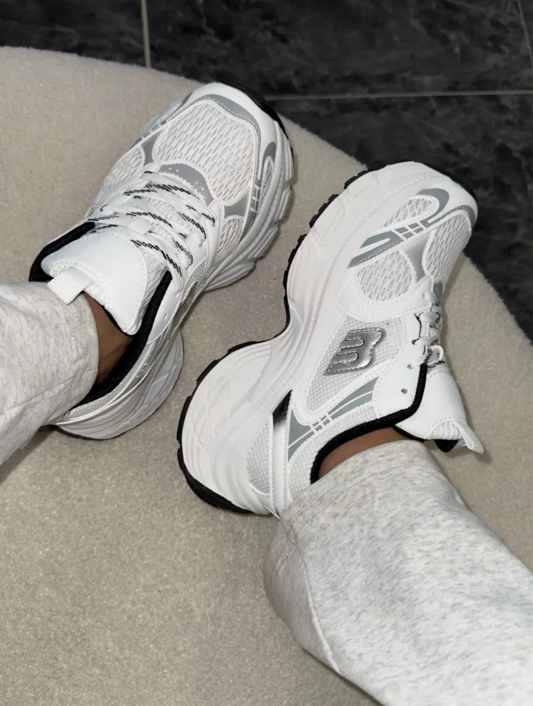 кроссовки женские,женские кроссовки balenciaga,кроссовки белые,кроссовки модные,кроссовки женские белые