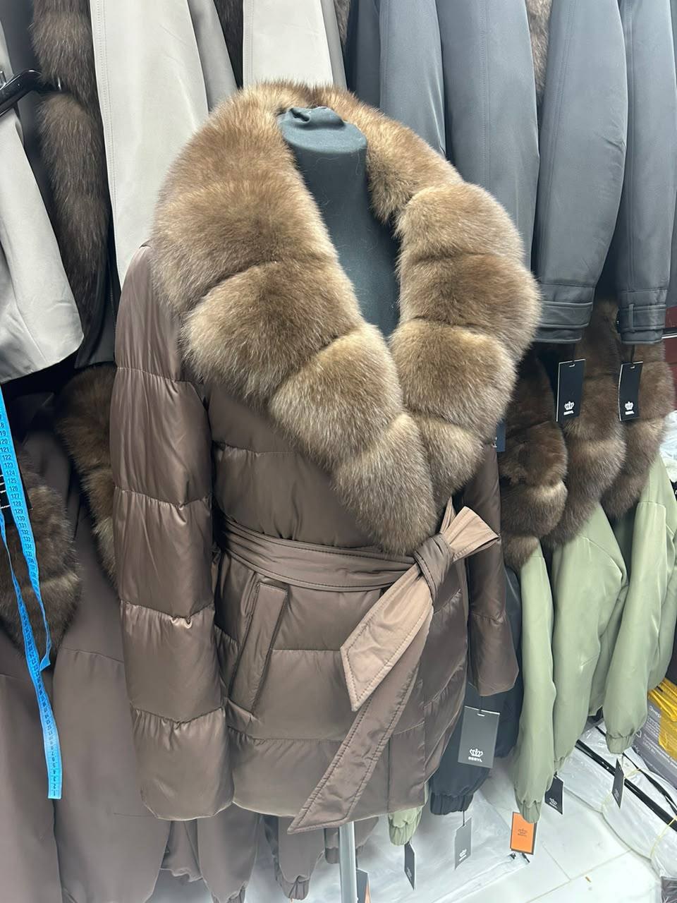 пальто женское зимние с мехом песец люкс класса коричневого цвета,пуховик женский,пуховики с мехом,пальто женское зимнее с мехом песец люкс класса,пуховик женский с натуральным мехом