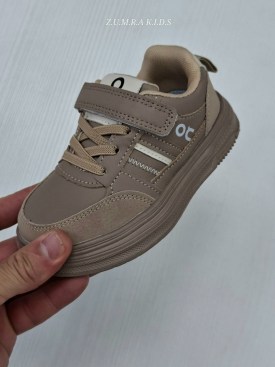 Кроссовки