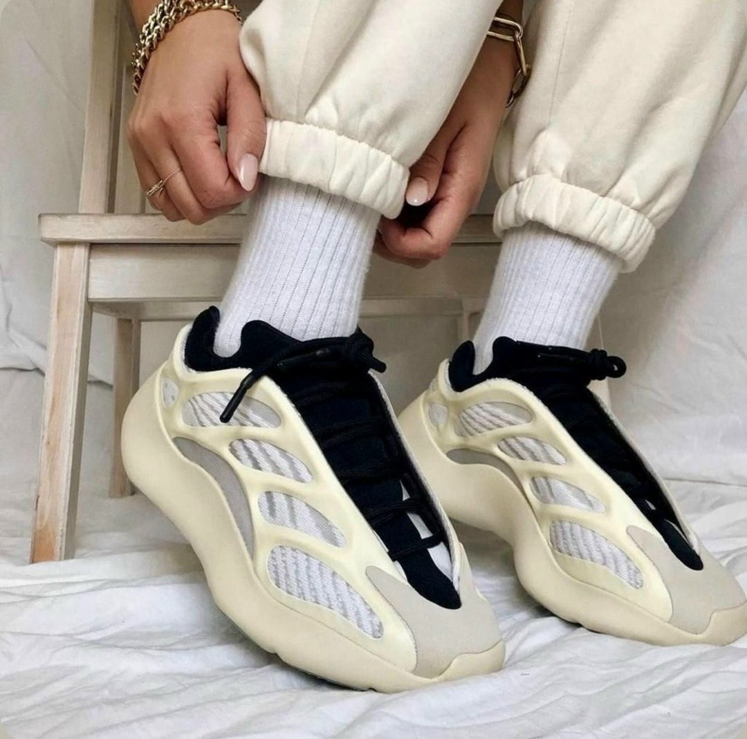 adidas yeezy boost 700,кроссовки adidas yeezy boost 700 v3,adidas yeezy boost 700 v 3,yeezy 700 v3 kyanite,adidas yeezy boost 700 v3