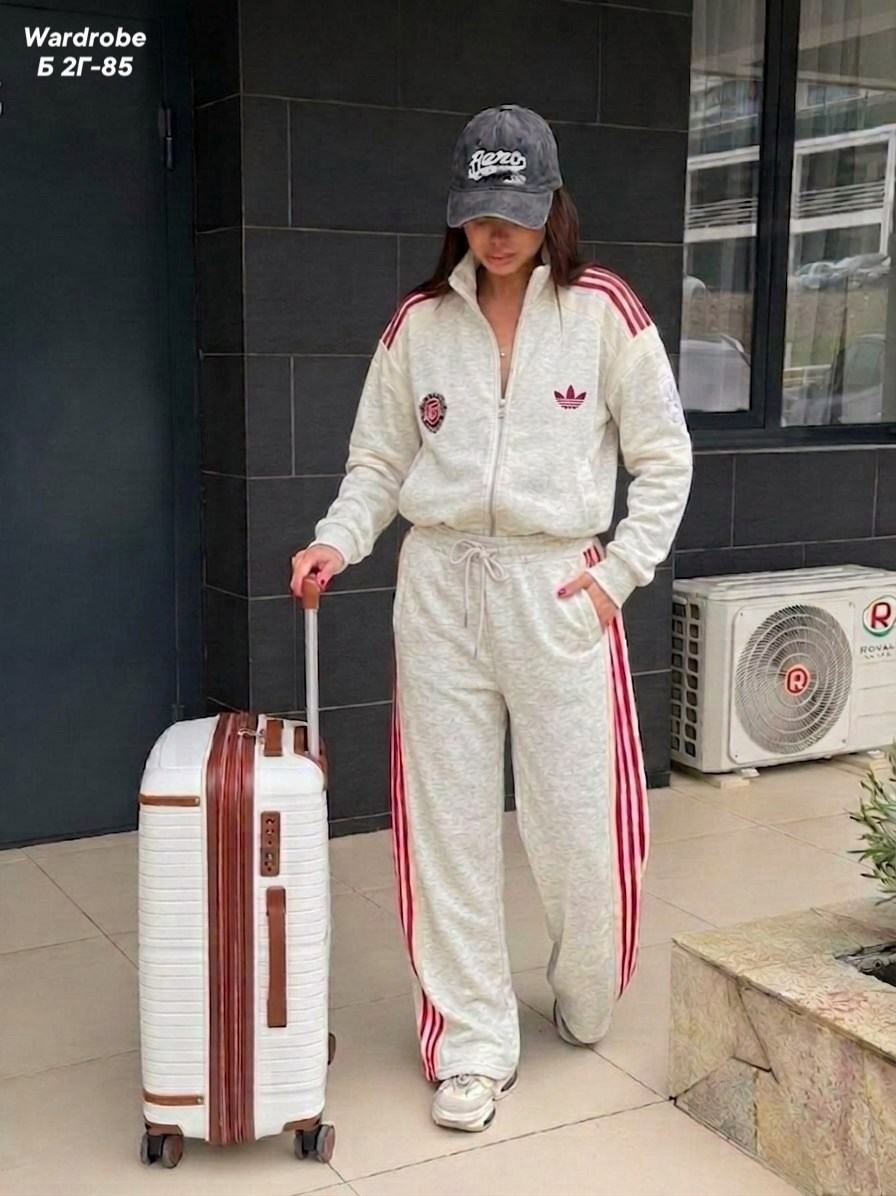 женский спортивный костюм,женский спортивный костюм adidas,стильные костюмы,адидас ориджинал женский костюм адидас,спортивный костюм