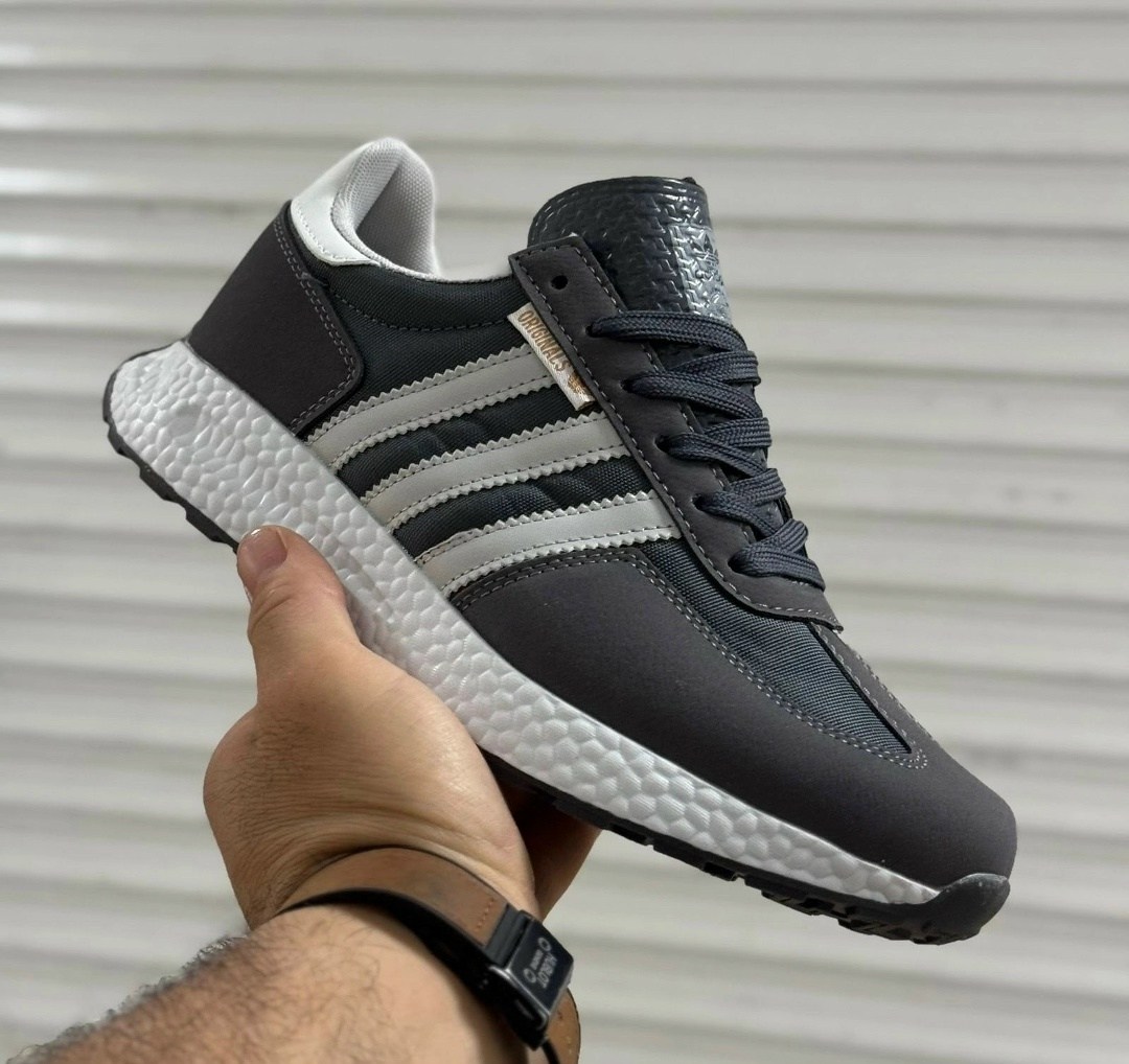 кроссовки adidas,кроссовки мужские adidas,,кроссовки adidas iniki,кроссовки адидас белые с черными полосками