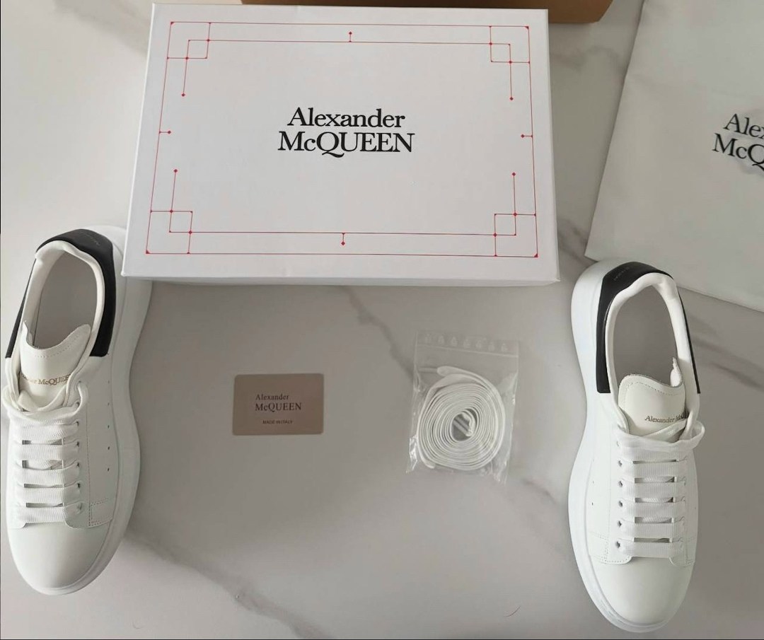кроссовки alexander mcqueen,462217 кроссовки alexander mcqueen,alexander mcqueen кроссовки мужские,кроссовки alexander mcqueen oversize sneakers black,alexander mcqueen кеды