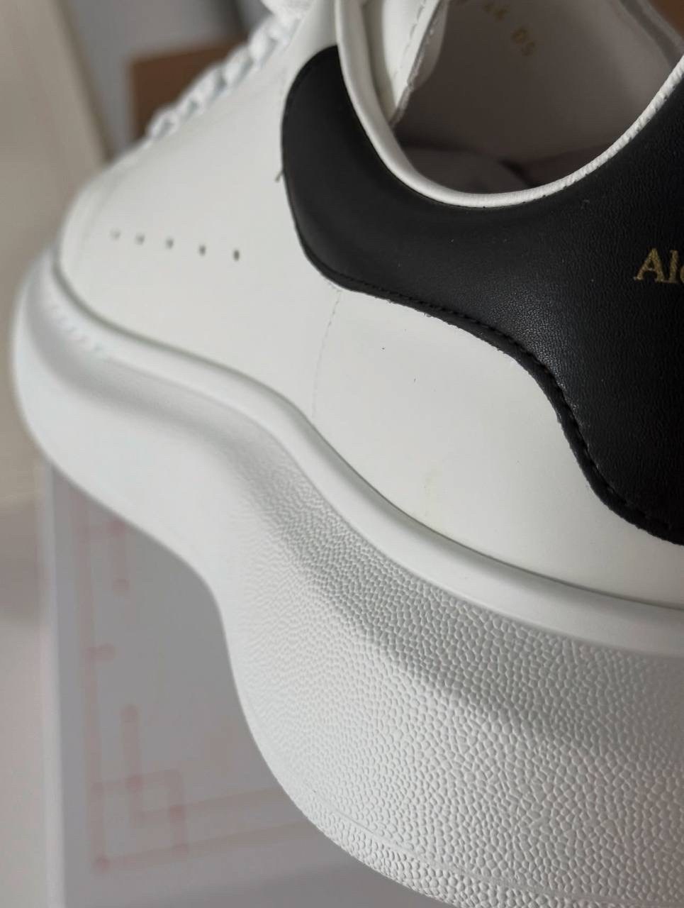 кроссовки alexander mcqueen,462217 кроссовки alexander mcqueen,alexander mcqueen кроссовки мужские,кроссовки alexander mcqueen oversize sneakers black,alexander mcqueen кеды