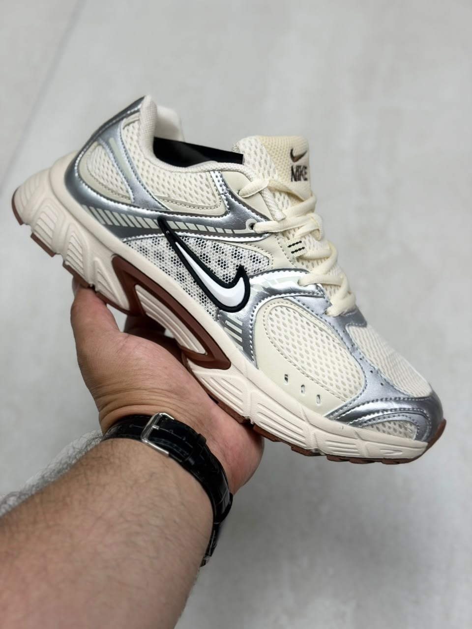 кроссовки nike v 5 rnr,nike кроссовки,кроссовки v5 rnr nike,кроссовки nike v5 rnr white black silver,классические кроссовки