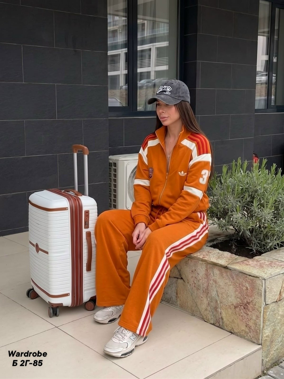 женский спортивный костюм,женский спортивный костюм adidas,стильные костюмы,адидас ориджинал женский костюм адидас,спортивный костюм